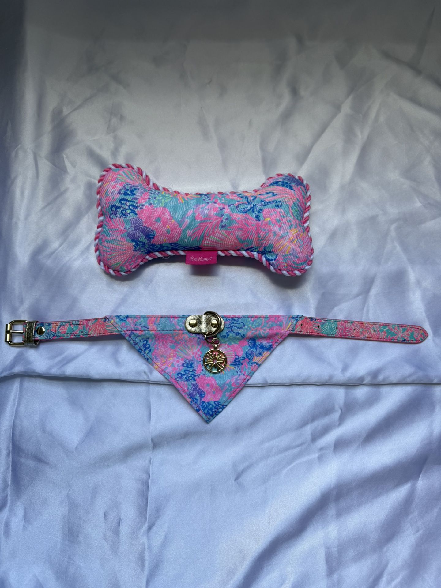 Lilly Pulitzer Splendor in the Sand Dog Toy and Bandana