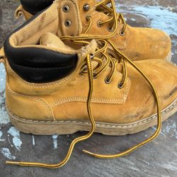 Brahma Men’s Size 9.5 Boots 