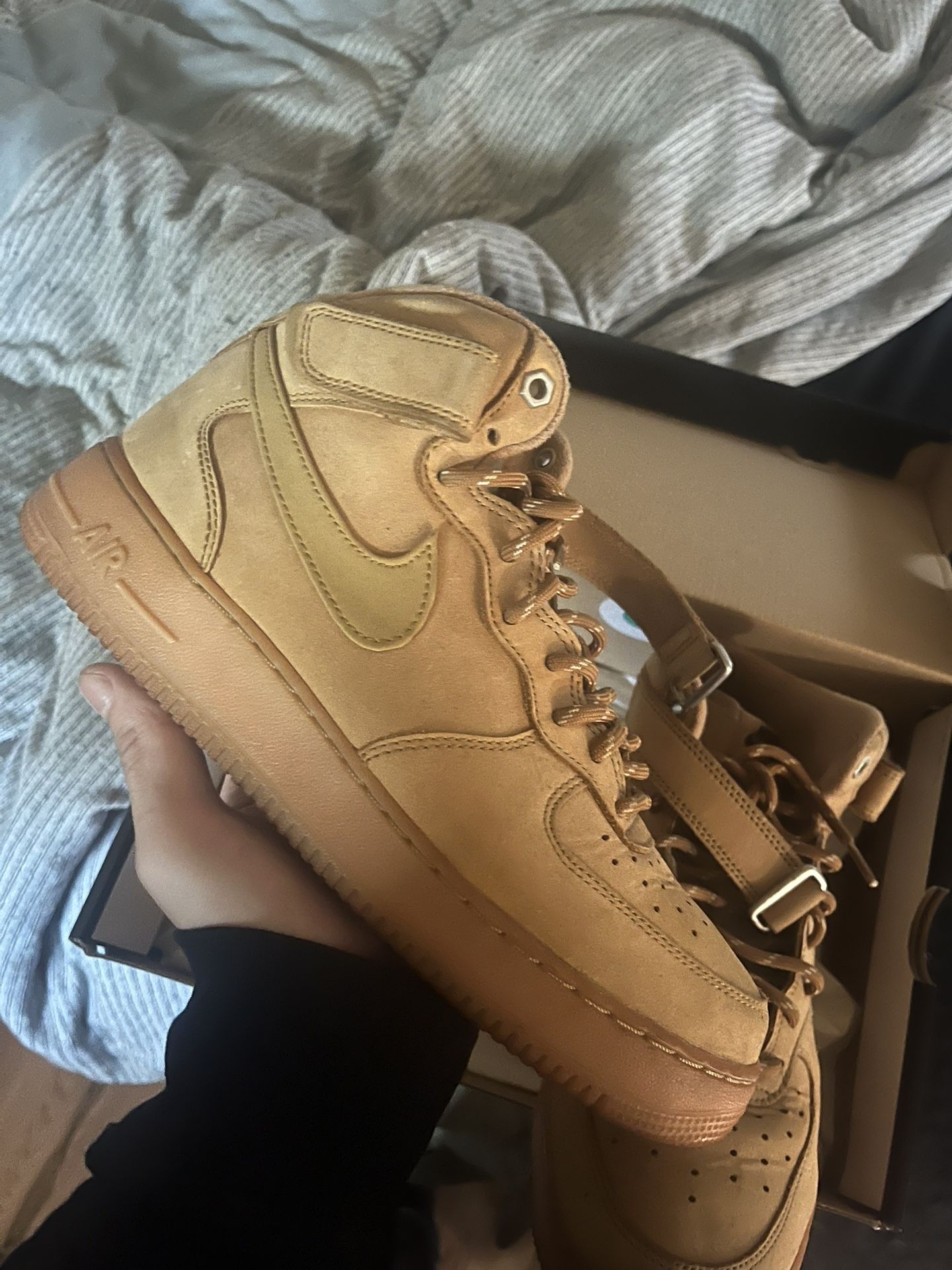 Men’s Nike Af1 Mid Flux