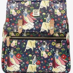 Petunia Pickle  Disney Snow White's Enchanted Forest Mini Meta Backpack