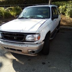 Ford Explorer 99
