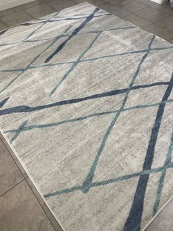 Gray Area Rug with Blue Geometric Pattern - 8x10 feet - F44