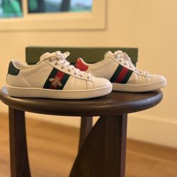 Gucci Ace Bee Sneakers -Women 
