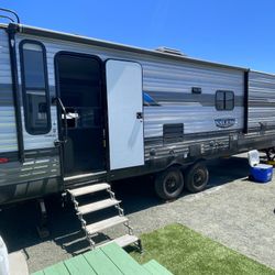 34ft - 2020 Forest River Salem Travel Trailer