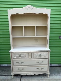 Vintage French Provincial Dresser with Hutch