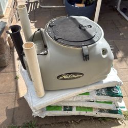 Hobie Live Well Bait Tank 