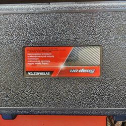 Vacuum Cooling System Filler
Item no :SVTSRAD272A
Tools Tool