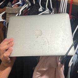 Apple Mac Book 