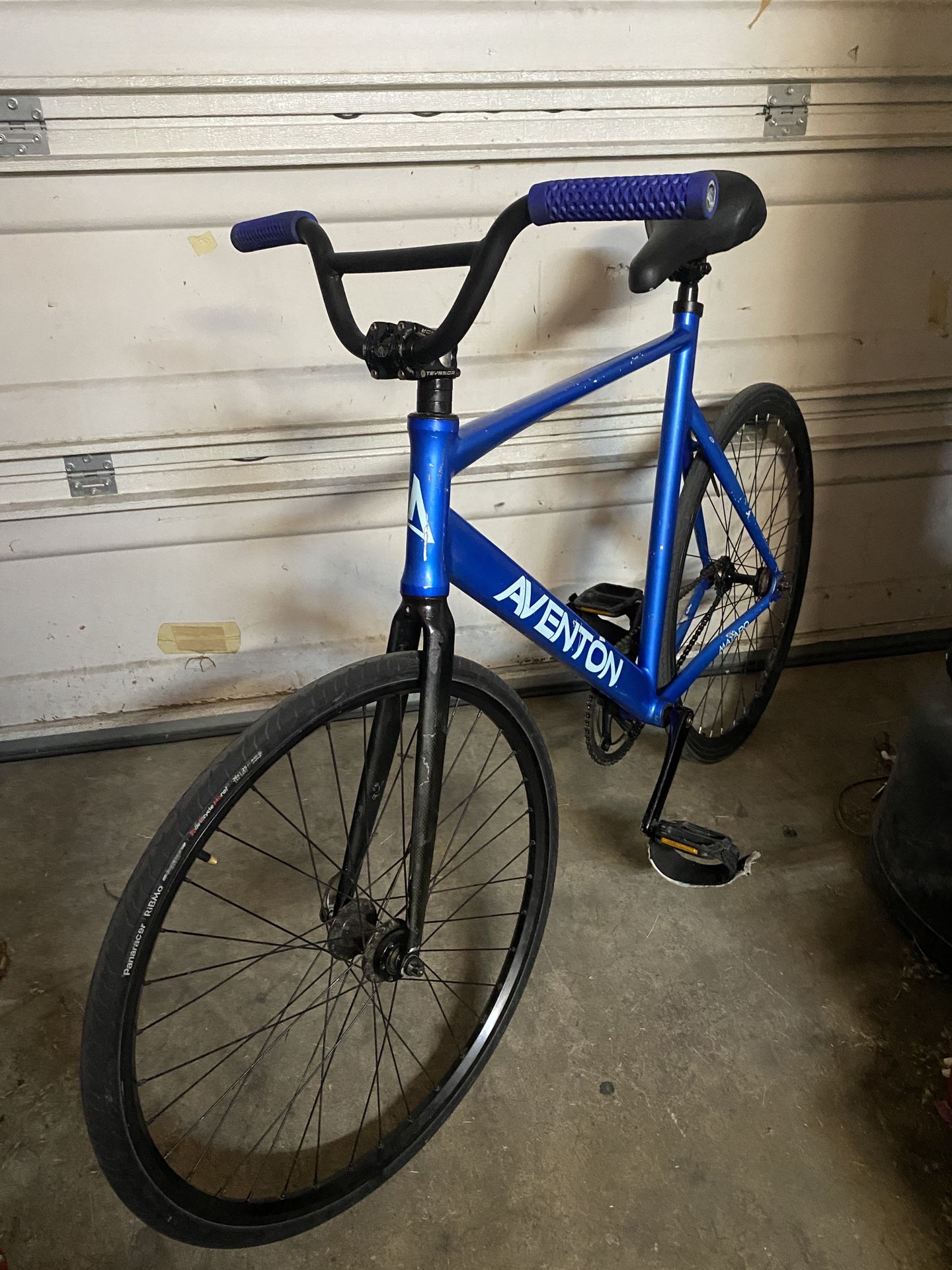 Aventon