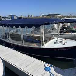 2001 21’ Duffy Boat