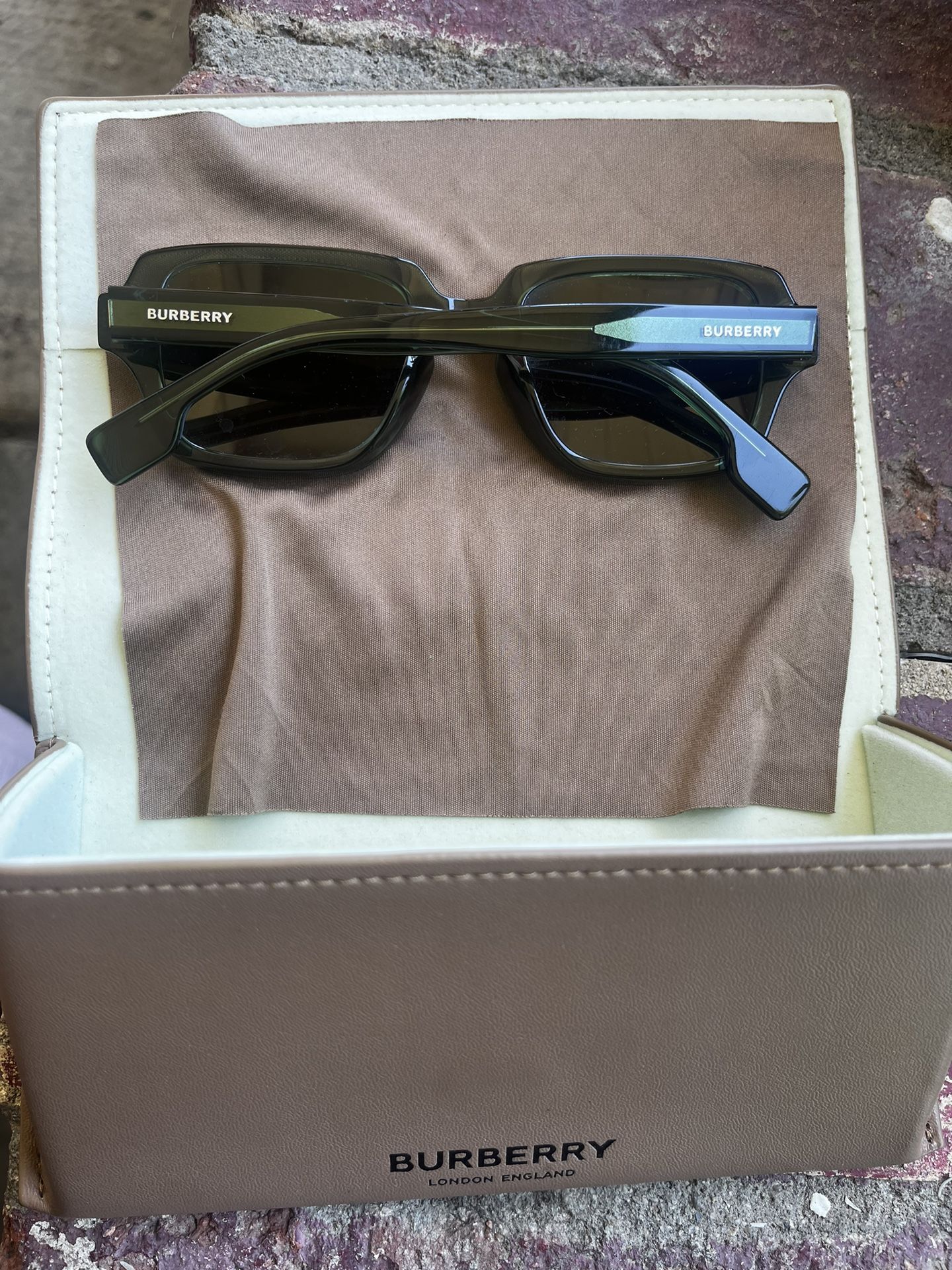 burberry shades price