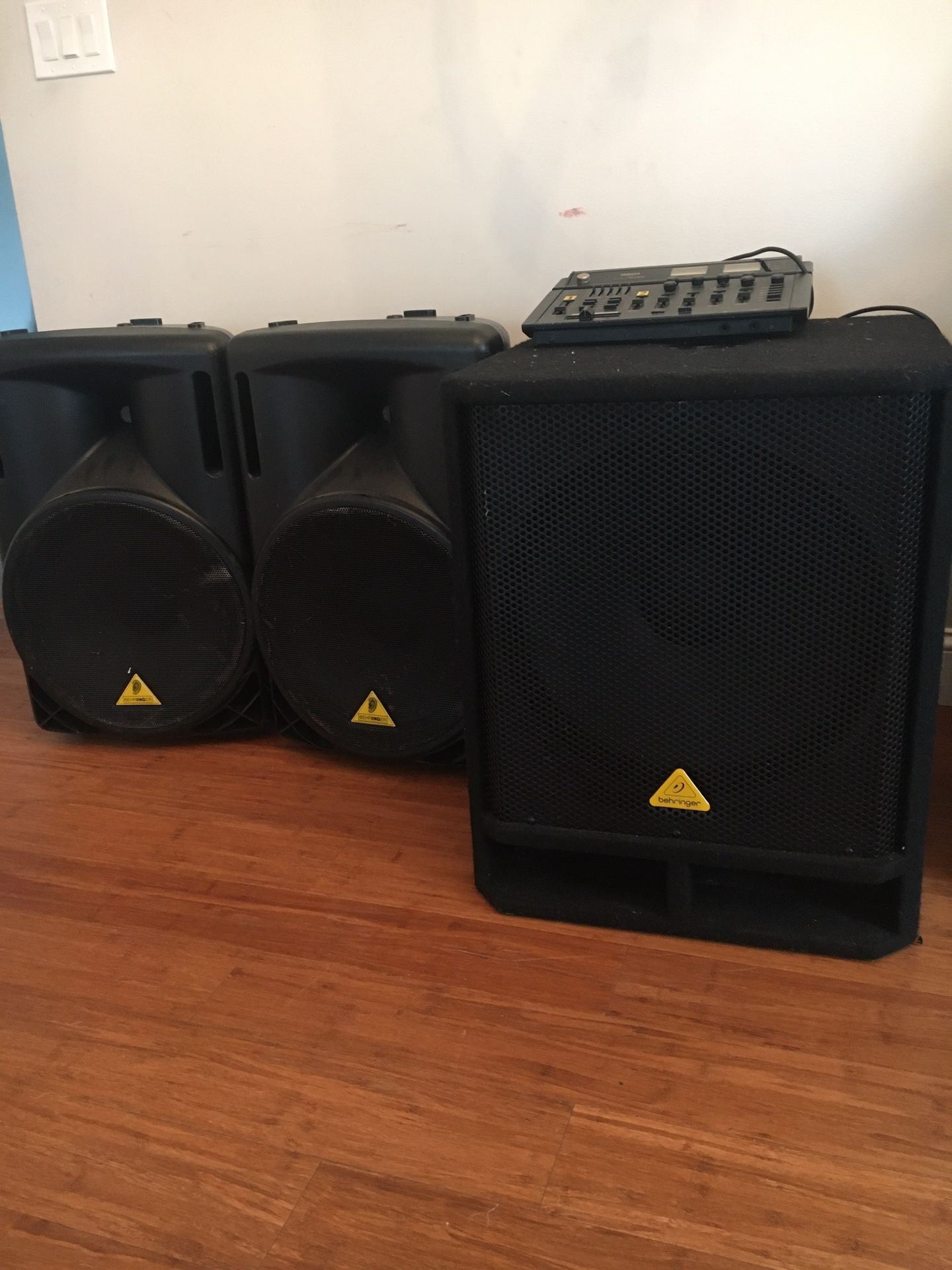 2 15 inches BERINGER Power Speakers 🔊 And 18 Inches BERINGER Power Subwoofer 🔊