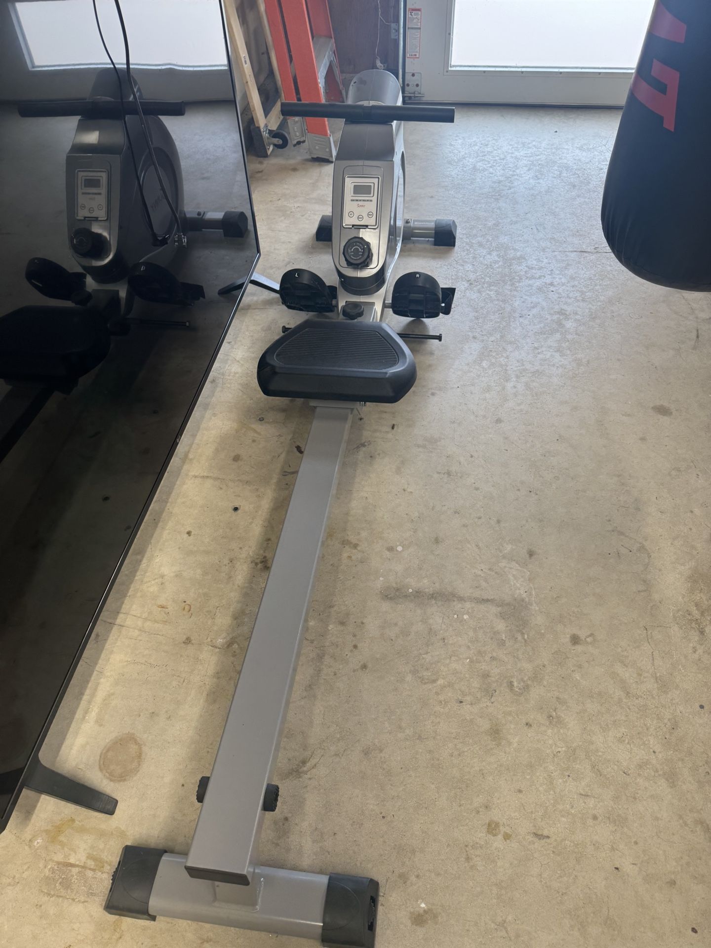 Sunny Rowing Machine