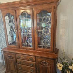 Kincaid China Cabinet & Dining Table W/6 Chairs