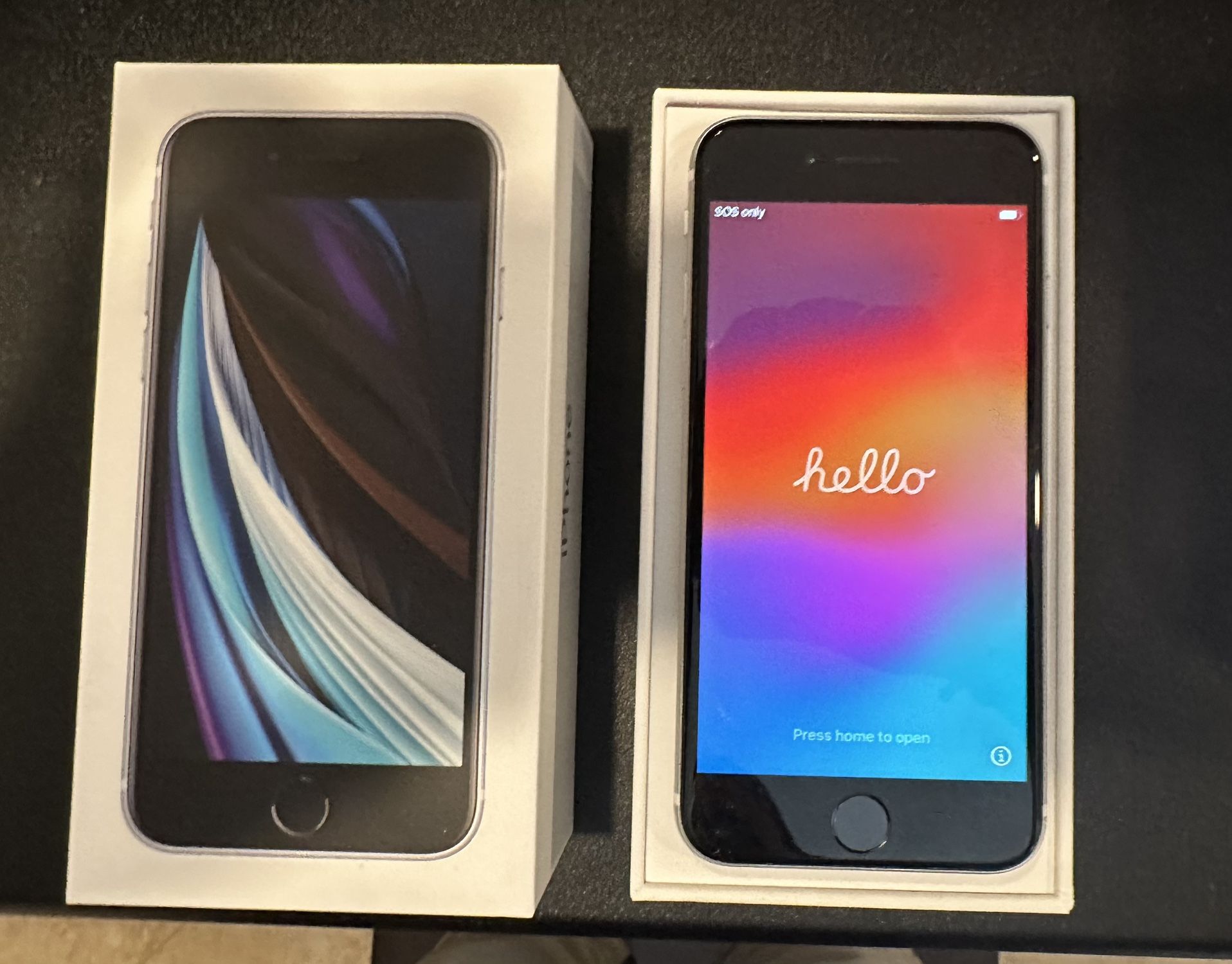 iPhone SE - Unlocked white 2nd generation - Home Button read