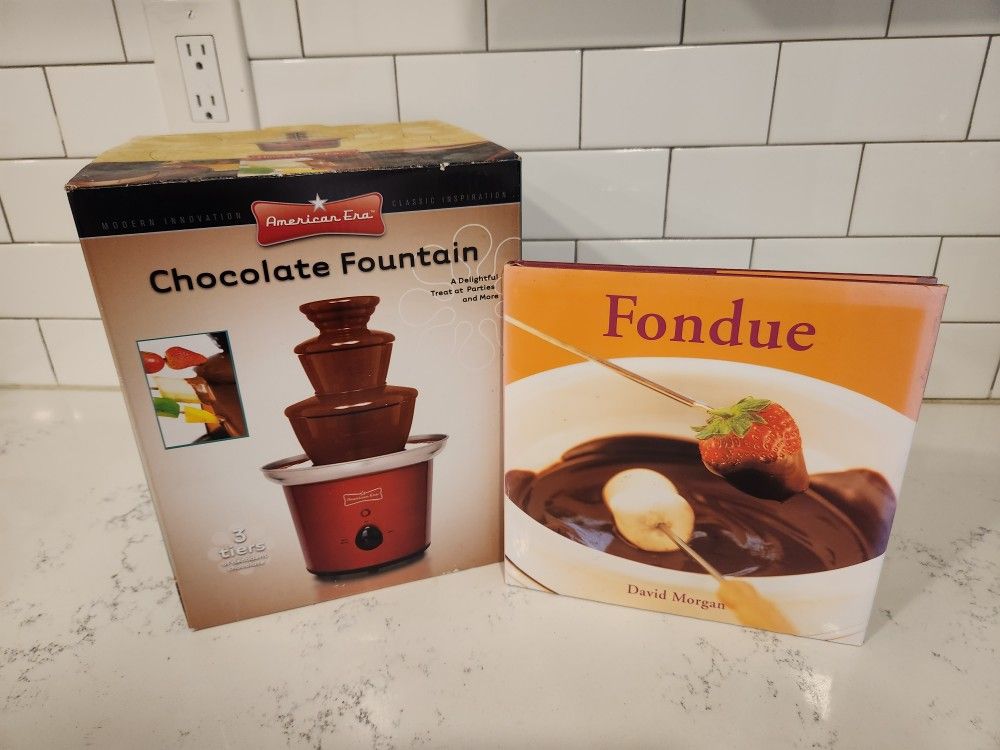 3 Tier Chocolate Fountain / Fondue Pot & Cookbook