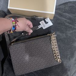 Michael Kors Fanny Pack Size Large $50 Pick Up In Van Nuys