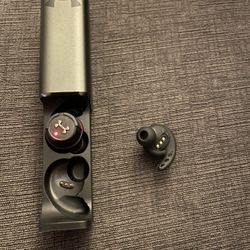 Bluetooth Wireless Earbuds 