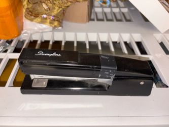 Vintage Swingline Stapler/Swingline Desktop Hole Punch/ Paper Clips, large/Swingline Standard Staples