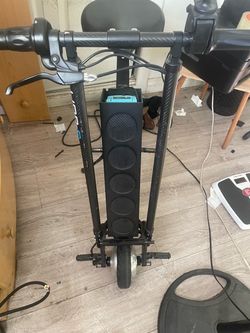 URB-E scooter