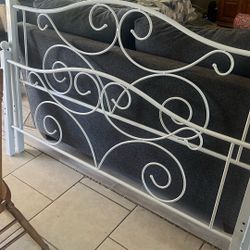 Queen Size Metal Bed Frame