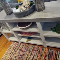 CUTE TV STAND AT PICKY PINCHERS 801 TURNER ST CLEARWATER OPEN TODAY 12-6 FREE DELIVERY 