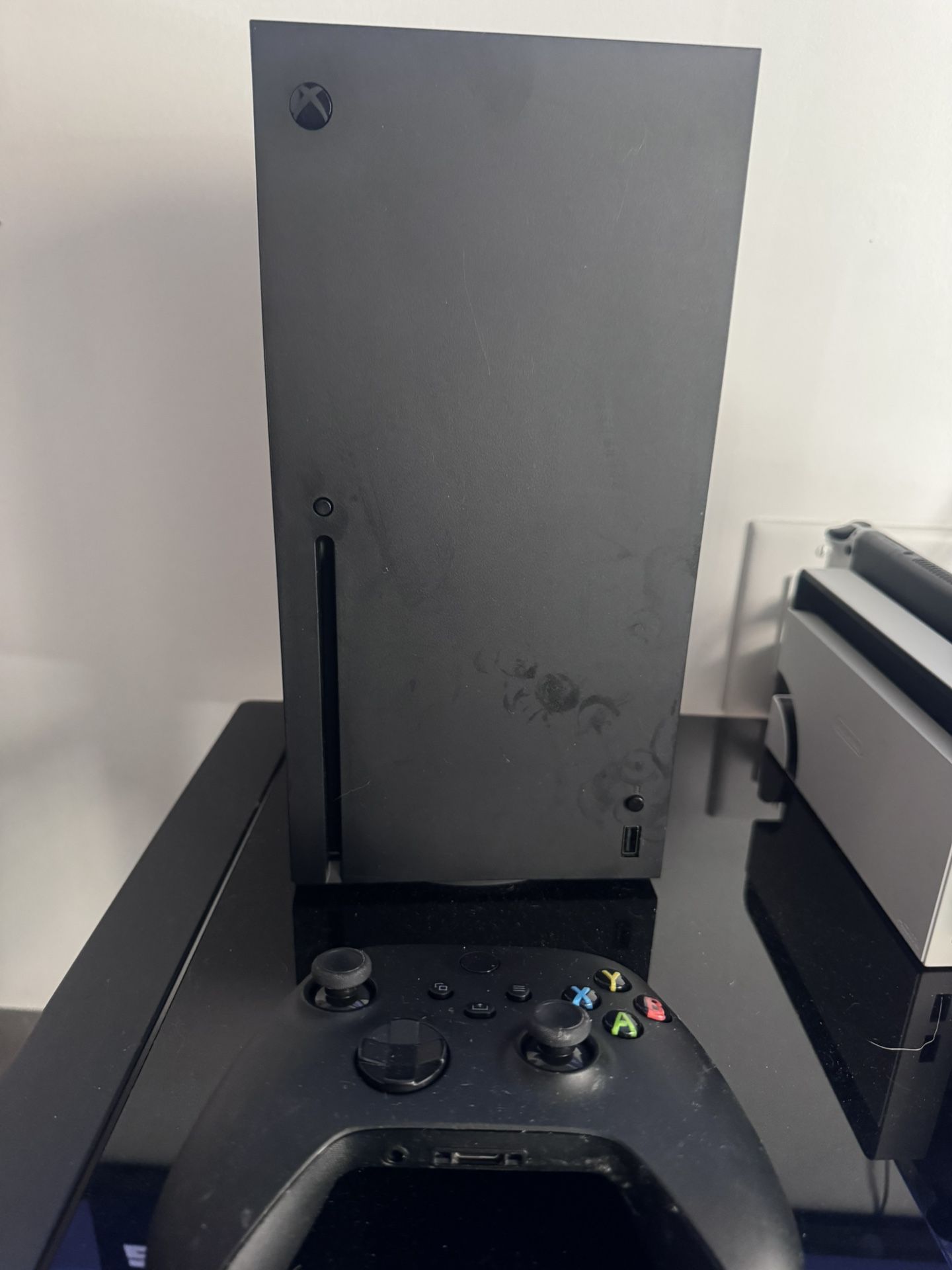 Xbox series X $400 With $100 Games