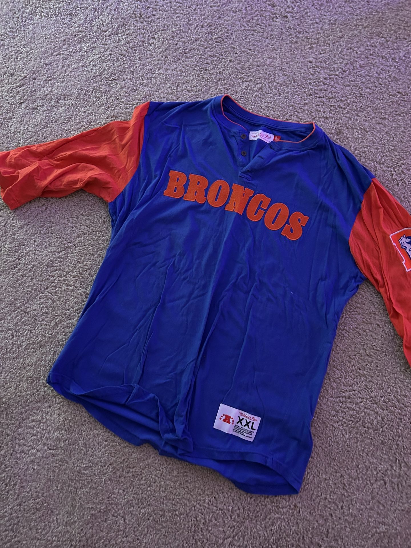 Broncos Jersey by Mitchell & Ness (XXL) for Sale in Bremerton, WA