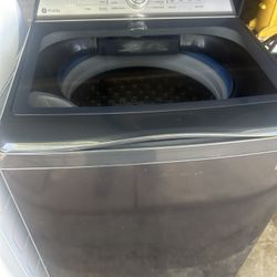 Ge Washer And  Dryer Set 