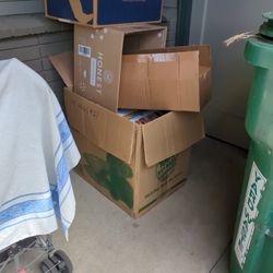 Free Moving Boxes 