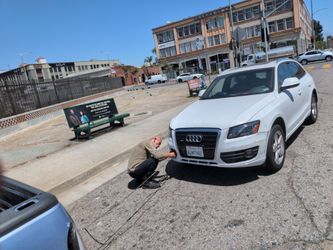 2010 Audi q5 3.2L premium plus quattro (90,000 miles)