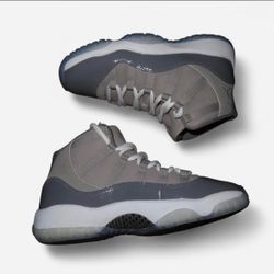 Air Jordan 11 Retro (GS) - Size 5.5Y