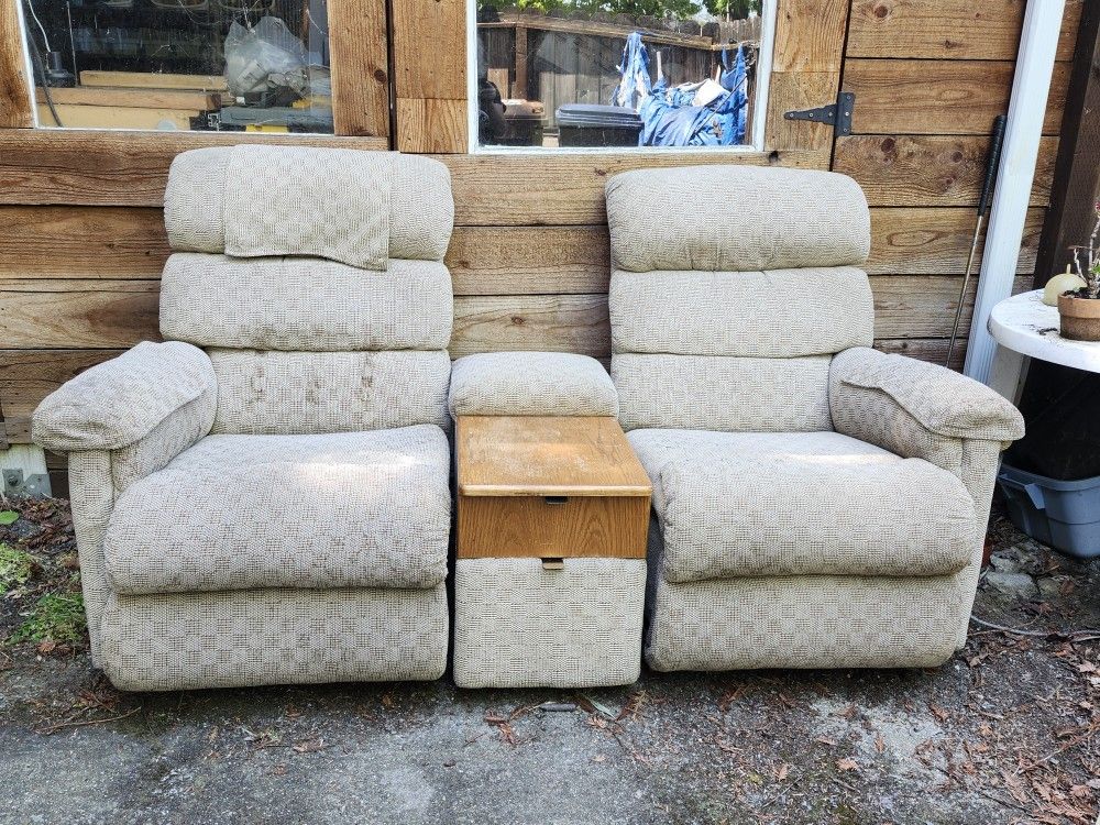 Free Double Lazy Boy Recliner