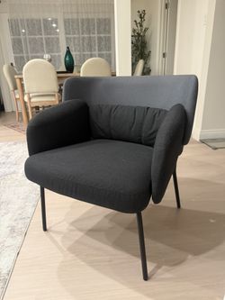 Modern Accent Chair Excellent Condition