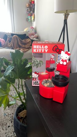 Hello Kitty WATERFALL FOUNTAIN