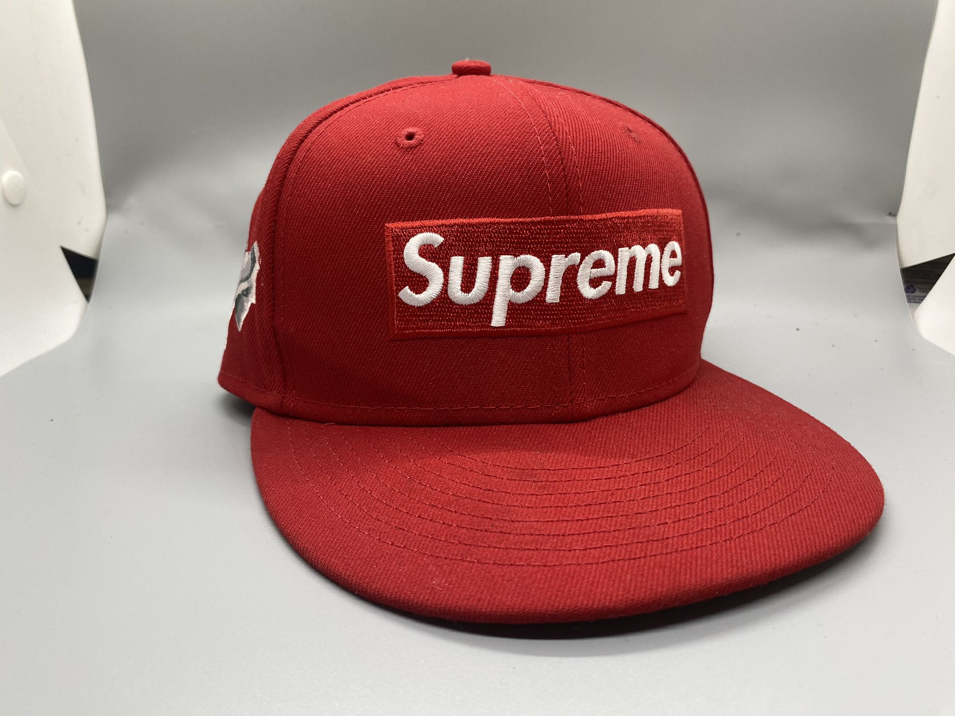 Supreme/New Era Money Box Logo Cap