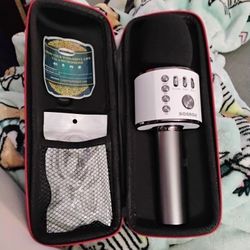 Bluetooth Bonaok Karaoke Microphone 