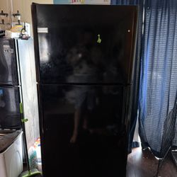 Frigidaire Fridge (works Perfectly )