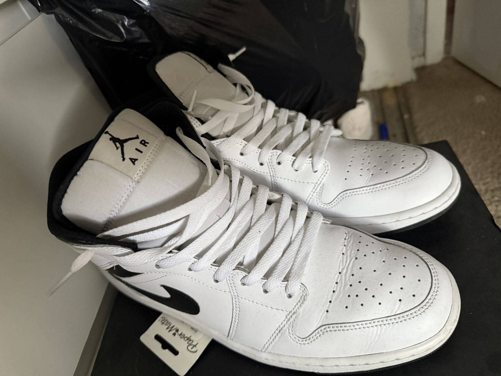 Air Jordan 1 Mid