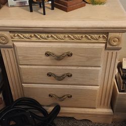 Queen Bedroom Set