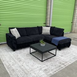 *Free Delivery* Black Sectional Couch Sofa 
