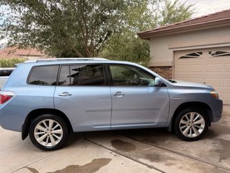 2008 TOYOTA HIGHLANDER LIMITED. 1 OWNER V6. 3.5 LITER. 4WD $4900