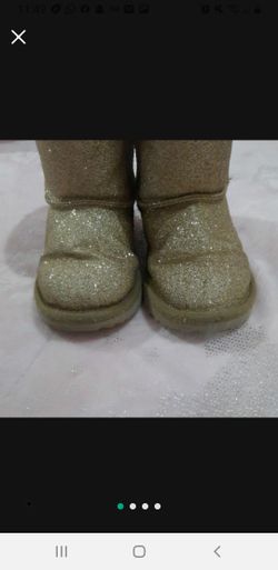 Girl Uggs Size 10
