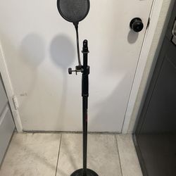 Microphone Stand With Pop Filter