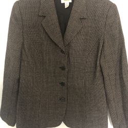 Women Jacket Good Quality Size 8