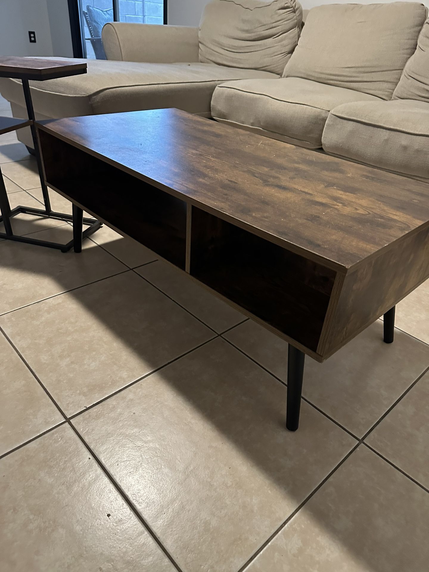 Coffee Table & Side Table