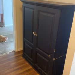 TV Cabinet/Armoir Needs TLC & Fresh Coat Of Pain. Very Sturdy. 