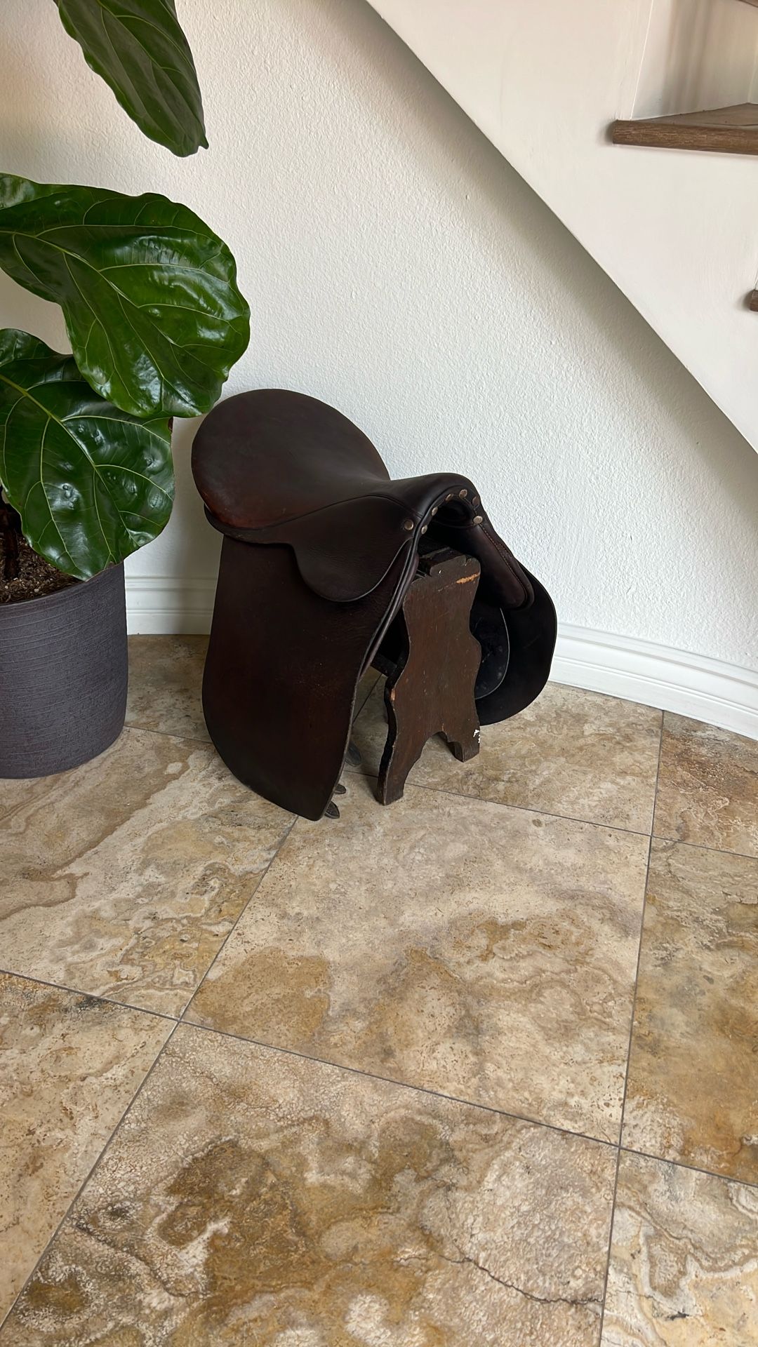 English Saddle