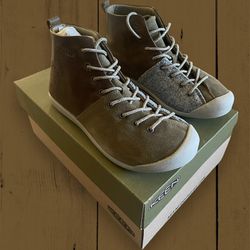 New In Box Keen Women’s Shoes Sneakers Lower East Side Size 6.5 Pale Olive