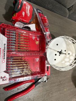Milwaukee Tool Bundle – Drill Bits, Tape Measure & More